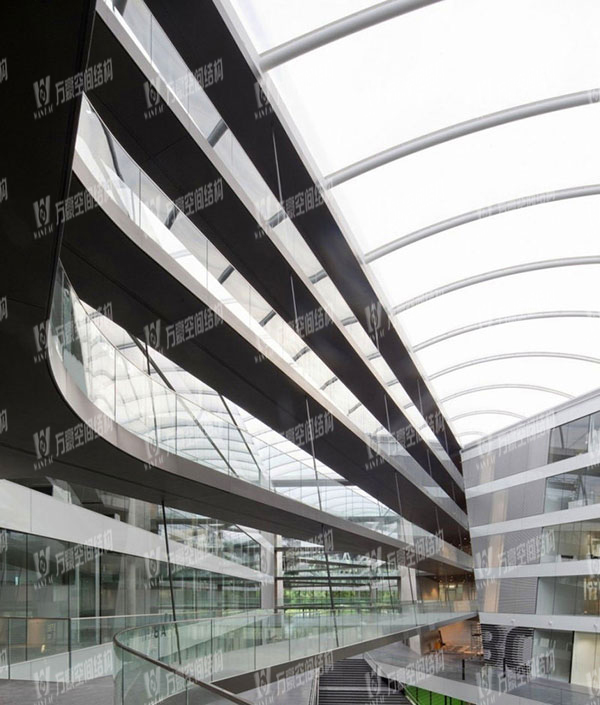 ETFE薄膜是什么材料？ETFE透明膜結(jié)構(gòu)有哪些特點(diǎn)？