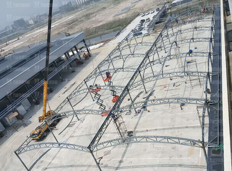 奉化方橋農副鋼結構雨棚工程進入膜布安裝階段