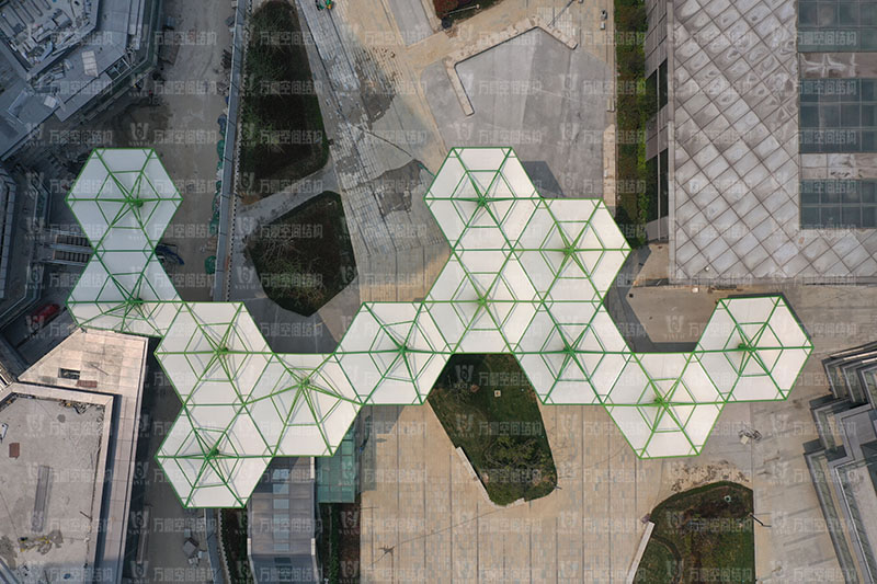 PTFE膜材跟PVC膜材有何區(qū)別？PTFE膜結(jié)構(gòu)的優(yōu)勢在哪里？