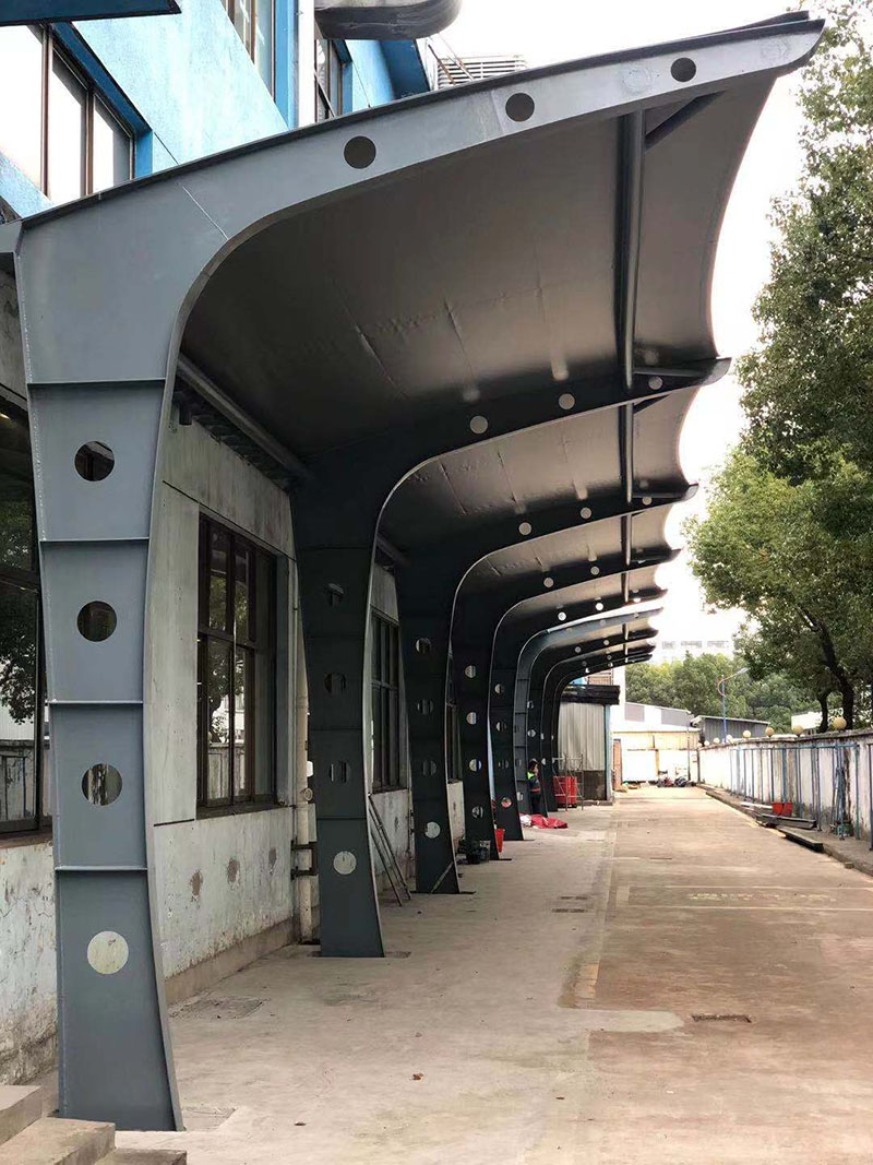 膜結構的車棚 膜結構的車棚