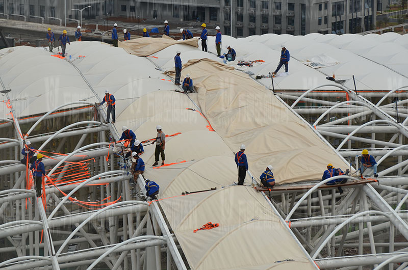萬豪空間結構員工到杭州亞運會棒（壘）球體育文化中心膜結構項目學習交流