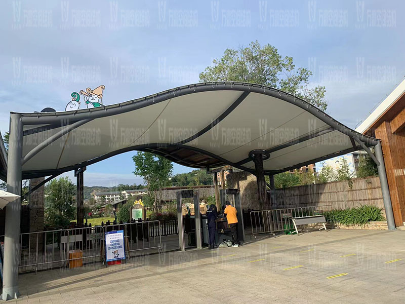 萬豪空間結構員工到臺州大板橋ETFE氣枕天幕項目、溫州鐵定溜溜樂園ETFE天幕及PTFE景觀傘膜結構工項目學習交流 萬豪空間結構員工到臺州大板橋ETFE氣枕天幕項目、溫州鐵定溜溜樂園ETFE天幕及PTFE景觀傘膜結構工項目學習交流