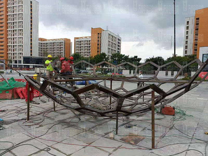 無線創(chuàng)智城市功能空間業(yè)態(tài)優(yōu)化五星集市鋼膜結(jié)構(gòu)工程完工 無線創(chuàng)智城市功能空間業(yè)態(tài)優(yōu)化五星集市鋼膜結(jié)構(gòu)工程完工