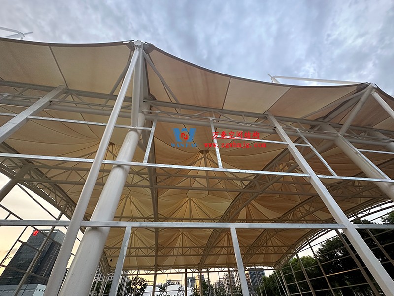 球場膜結(jié)構(gòu)有哪些魅力可吸引你? 球場膜結(jié)構(gòu)有哪些魅力可吸引你?