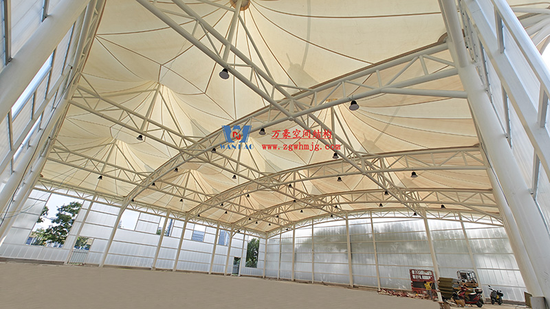 溫州惠民路西側綠地球場鋼膜結構工程完工