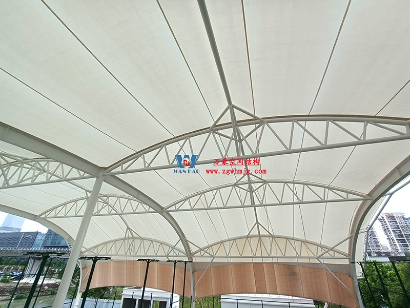 封閉式ptfe膜結構籃球館來了