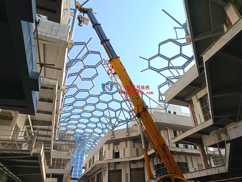 嘉興長安里ETFE氣枕鋼膜結(jié)構(gòu)頂棚工程現(xiàn)場學習觀摩會 嘉興長安里ETFE氣枕鋼膜結(jié)構(gòu)頂棚工程現(xiàn)場學習觀摩會