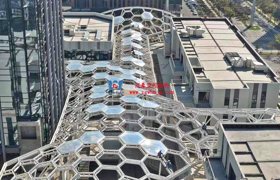 賦含夢幻色彩的商業街膜結構天幕，即將閃亮登場！