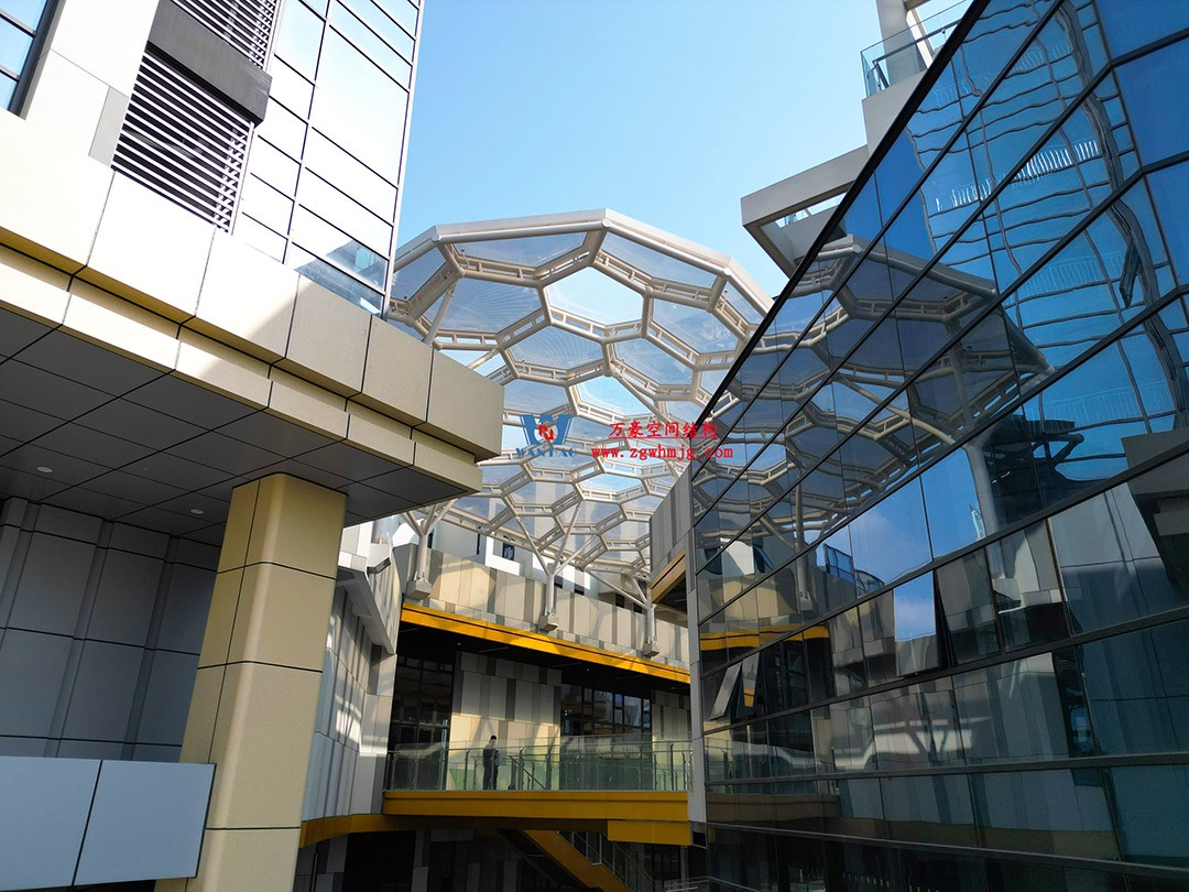 已完工,這個(gè)ETFE氣枕商業(yè)天幕閃亮登場(chǎng)! 已完工,這個(gè)ETFE氣枕商業(yè)天幕閃亮登場(chǎng)!