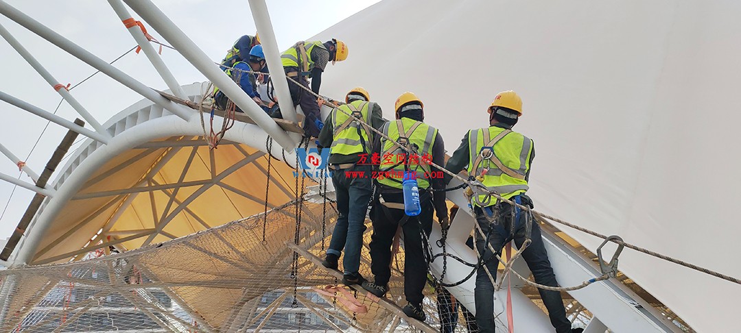 施工加速，這個PTFE膜結構天幕即將完工！