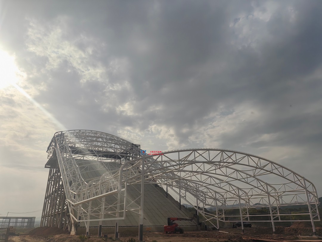 比亞迪紹興嵊州賽車(chē)場(chǎng)干拔沙坡觀景平臺(tái)鋼結(jié)構(gòu)項(xiàng)目