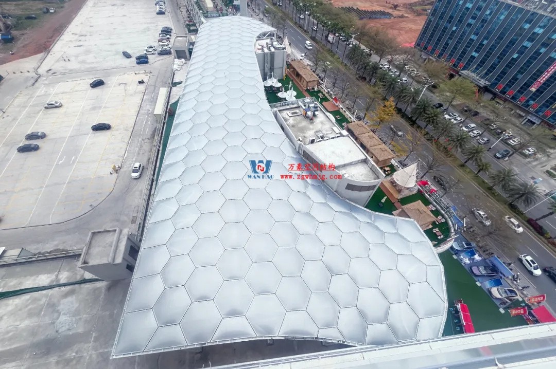 廣州茂名總匯天街商業(yè)街ETFE膜結(jié)構(gòu)工程
