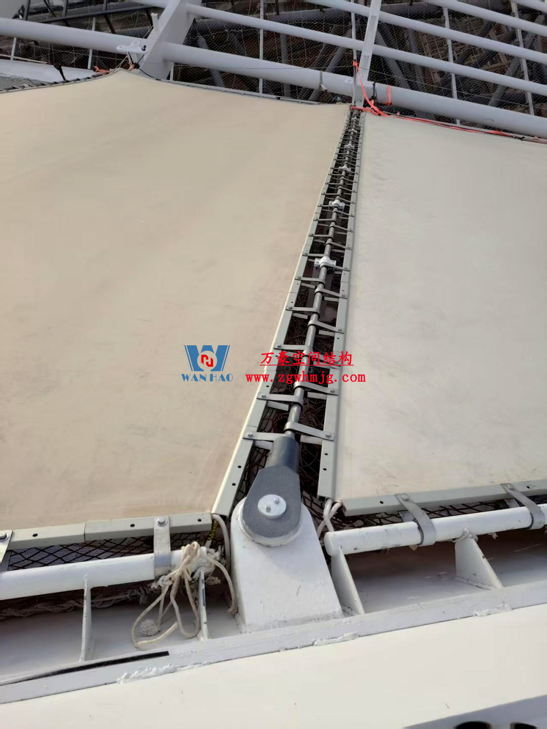 鄭州中原高鐵港數(shù)字展貿(mào)城ETFE膜結(jié)構(gòu) PTFE膜結(jié)構(gòu)工程 鄭州中原高鐵港數(shù)字展貿(mào)城ETFE膜結(jié)構(gòu) PTFE膜結(jié)構(gòu)工程