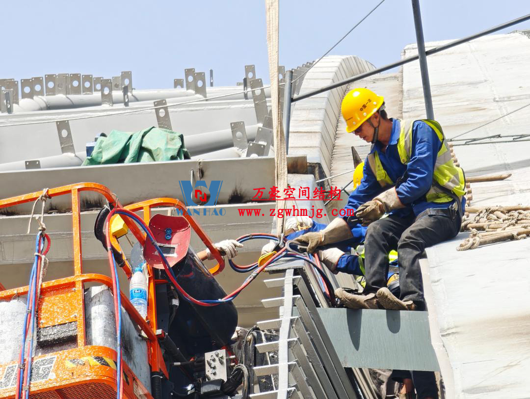 鄭州中原高鐵港數(shù)字展貿(mào)城ETFE膜結(jié)構(gòu) PTFE膜結(jié)構(gòu)工程 鄭州中原高鐵港數(shù)字展貿(mào)城ETFE膜結(jié)構(gòu) PTFE膜結(jié)構(gòu)工程