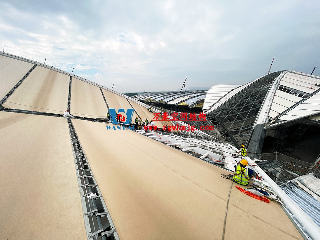 鄭州中原高鐵港數(shù)字展貿(mào)城ETFE膜結(jié)構(gòu) PTFE膜結(jié)構(gòu)工程 鄭州中原高鐵港數(shù)字展貿(mào)城ETFE膜結(jié)構(gòu) PTFE膜結(jié)構(gòu)工程