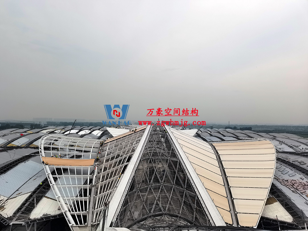 鄭州中原高鐵港數(shù)字展貿(mào)城ETFE膜結(jié)構(gòu) PTFE膜結(jié)構(gòu)工程 鄭州中原高鐵港數(shù)字展貿(mào)城ETFE膜結(jié)構(gòu) PTFE膜結(jié)構(gòu)工程