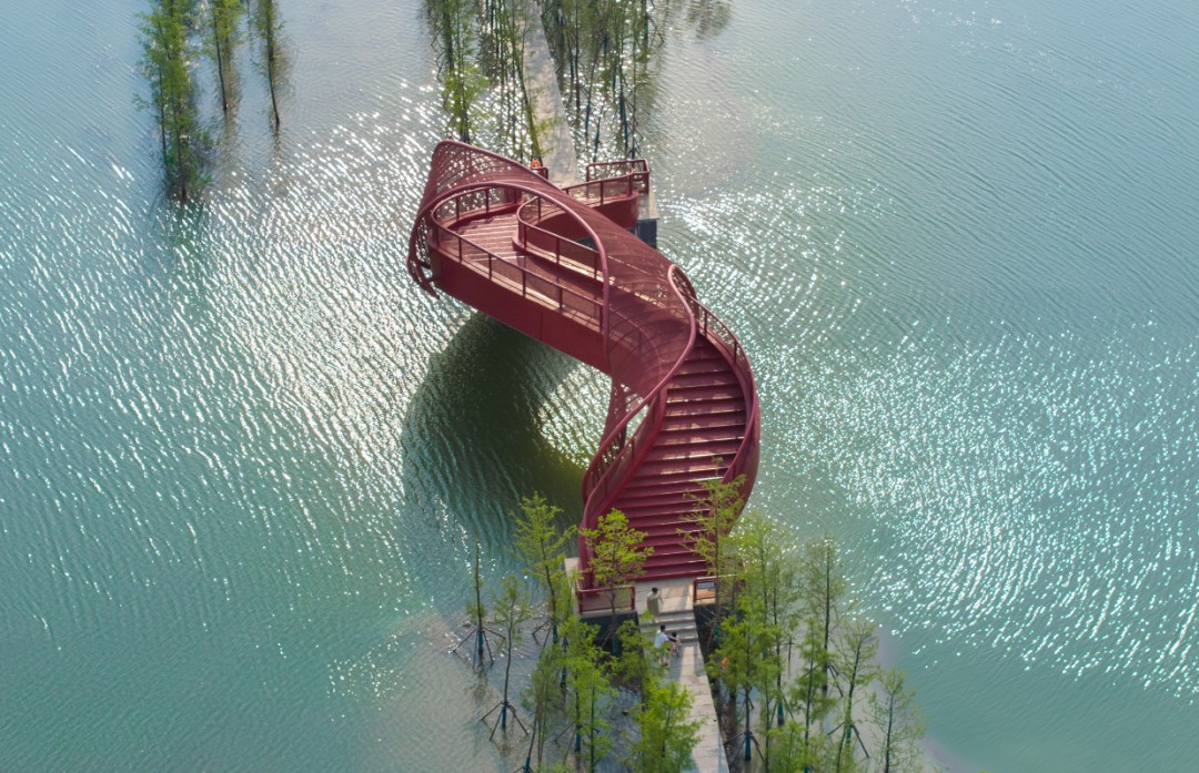 這家設計界“夢工廠”把童話搬入現實