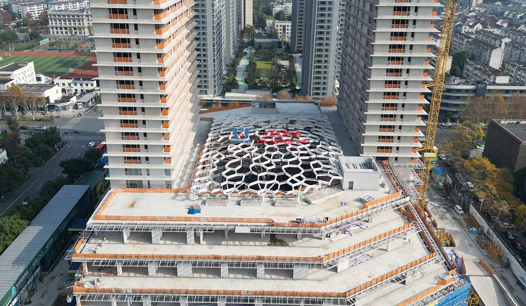 安吉云安里ETFE氣枕商業天幕圓滿完工 安吉云安里ETFE氣枕商業天幕圓滿完工