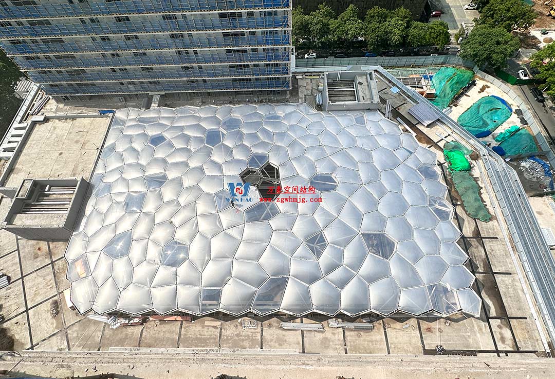 安吉云安里ETFE氣枕商業天幕圓滿完工 安吉云安里ETFE氣枕商業天幕圓滿完工