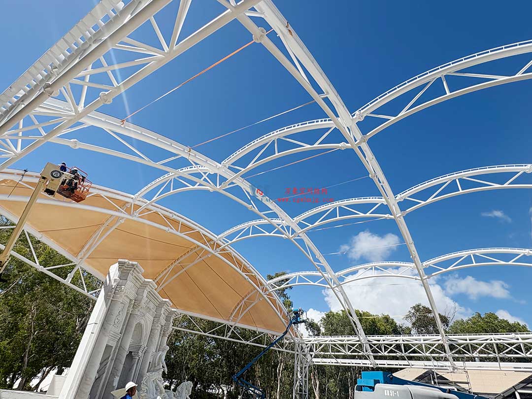 跨越山海的建筑新章!澳大利亞噴泉廣場天幕張拉正酣,雙膜科技賦能莊園建筑 跨越山海的建筑新章!澳大利亞噴泉廣場天幕張拉正酣,雙膜科技賦能莊園建筑