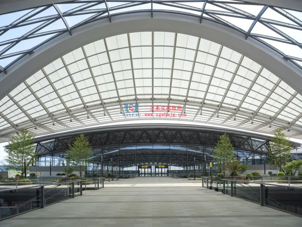 中原會展二期竣工！浙江萬豪集團(tuán)助力打造城市巨型天幕