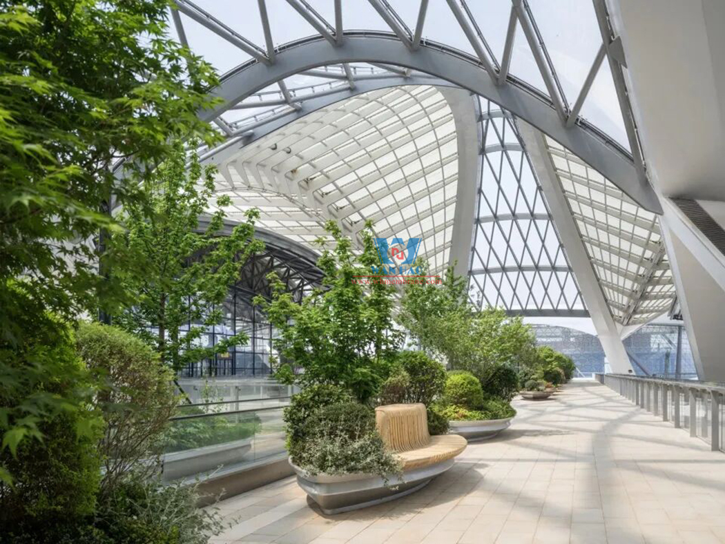 中原會展二期竣工！浙江萬豪集團(tuán)助力打造城市巨型天幕