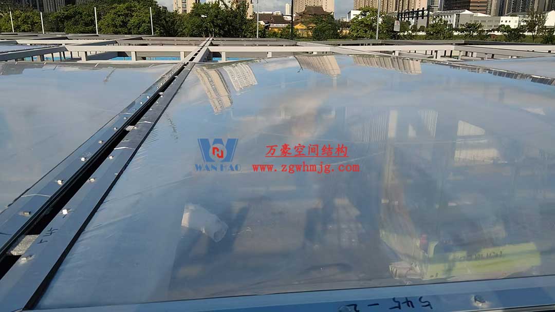 綠色心海·智慧產融農商匯項目ETFE氣枕天幕工程