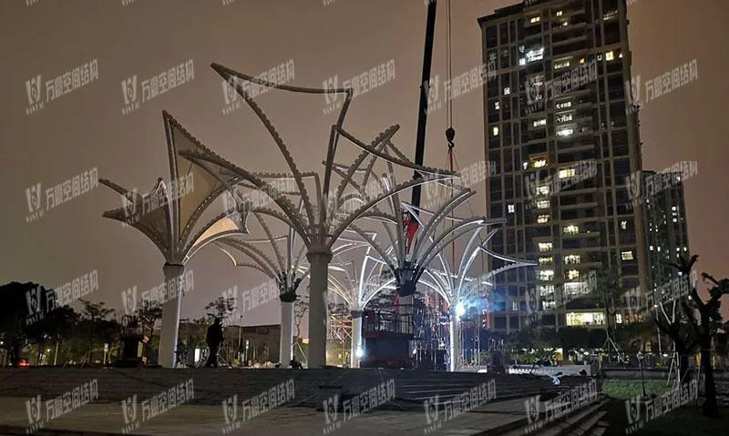 東莞市東江西岸PTFE網(wǎng)格覆膜結(jié)構(gòu) 東莞市東江西岸PTFE網(wǎng)格覆膜結(jié)構(gòu)