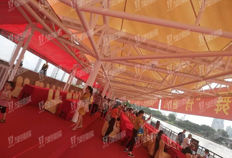 東莞市東江西岸PTFE網(wǎng)格覆膜結(jié)構(gòu) 東莞市東江西岸PTFE網(wǎng)格覆膜結(jié)構(gòu)